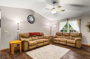 5508 Reidenbach Rd, South Beloit, IL 61080 - Photo 6