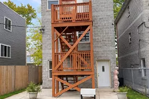 304 N Parkside Ave, Chicago, IL 60644 - Photo 2
