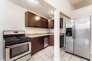 2120 W Grand Ave, Chicago, IL 60612 - Photo 8