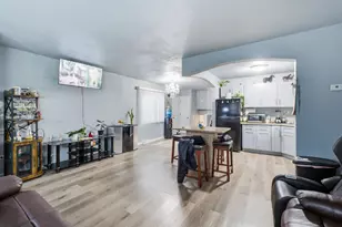 6909 S Ada St, Chicago, IL 60636 - Photo 4