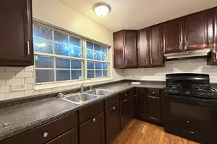 3515 Bordeaux Ct, Hazel Crest, IL 60429 - Photo 2