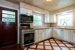 625 S 2nd St, West Dundee, IL 60118 - Photo 14