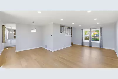 7 Pheasant Court, Woodridge, IL 60517 - Photo 8