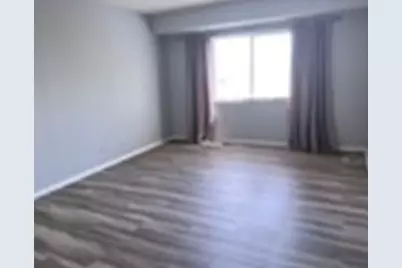 350 Plum Creek Drive #407, Wheeling, IL 60090 - Photo 6