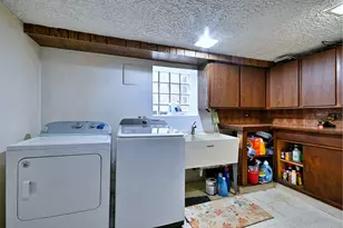 5856 N Mobile Ave, Chicago, IL 60646 - Photo 32