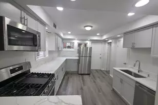 1726 N Sawyer Ave, Chicago, IL 60647 - Photo 2