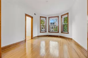 3746 N Lakewood Ave, Chicago, IL 60613 - Photo 2