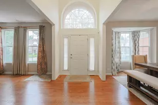 105 Rosewood Dr, Streamwood, IL 60107 - Photo 4