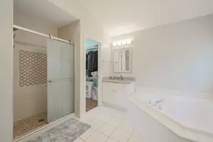 105 Rosewood Dr, Streamwood, IL 60107 - Photo 28
