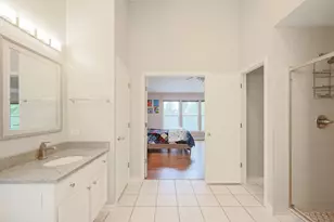 105 Rosewood Dr, Streamwood, IL 60107 - Photo 32