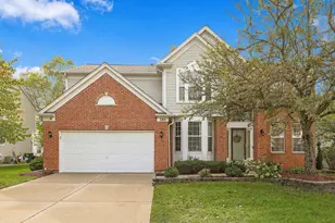 105 Rosewood Dr, Streamwood, IL 60107 - Photo 2