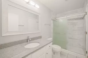 105 Rosewood Dr, Streamwood, IL 60107 - Photo 24