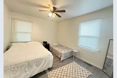 430 Spring Avenue, Dekalb, IL 60115 - Photo 16