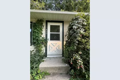 430 Spring Avenue, Dekalb, IL 60115 - Photo 1