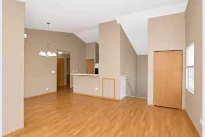 1623 Silverstone Drive #1623, Carpentersville, IL 60110 - Photo 6