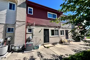 5025 Suffield Ct, Skokie, IL 60077 - Photo 14