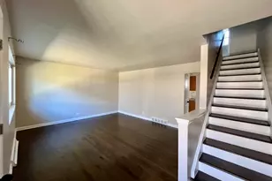 5025 Suffield Ct, Skokie, IL 60077 - Photo 2