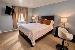 2221 Nichols Rd, Arlington Heights, IL 60004 - Photo 10