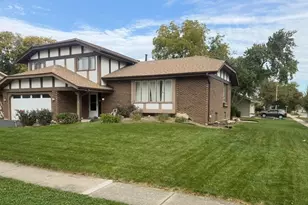 700 W 58th St, Westmont, IL 60559 - Photo 1