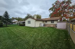73 Forest Ln, Elk Grove Village, IL 60007 - Photo 22