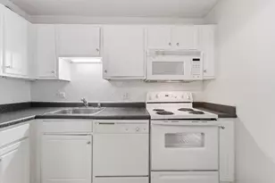 10 E Ontario St, Chicago, IL 60611 - Photo 8