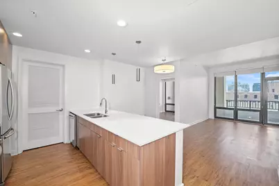 707 N Wells Street #804, Chicago, IL 60654 - Photo 2