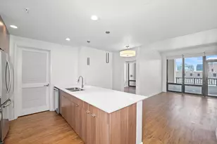 707 N Wells St, Chicago, IL 60654 - Photo 2