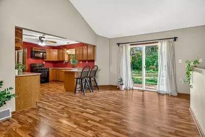 304 Picadilly Drive SE, Poplar Grove, IL 61065 - Photo 8