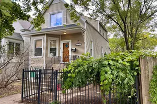 5381 N Bowmanville Ave, Chicago, IL 60625 - Photo 1
