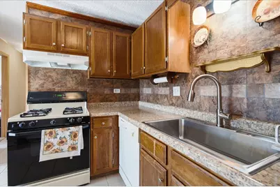 1056 Manchester Court #F, South Elgin, IL 60177 - Photo 12