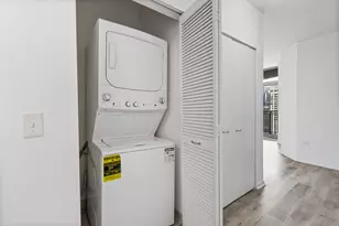 600 N Dearborn St, Chicago, IL 60654 - Photo 14