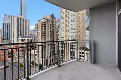 600 N Dearborn Street #1707, Chicago, IL 60654 - Photo 8