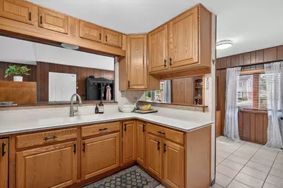7106 Beckwith Road, Morton Grove, IL 60053 - Photo 6