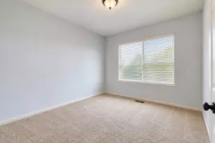 65 Veneto Ct, Streamwood, IL 60107 - Photo 12