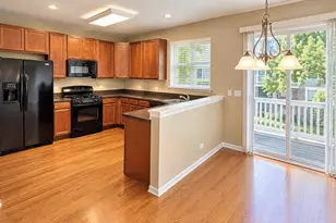 65 Veneto Ct, Streamwood, IL 60107 - Photo 6