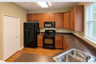65 Veneto Court, Streamwood, IL 60107 - Photo 8