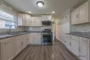 7224 W 60th Pl, Summit, IL 60501 - Photo 8