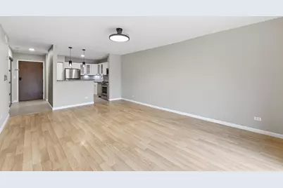 2000 Bayside Drive #114, Palatine, IL 60074 - Photo 8