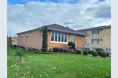 8629 Laramie Avenue, Burbank, IL 60459 - Photo 2