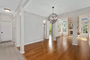 13371 Ash Ct, Palos Heights, IL 60463 - Photo 2