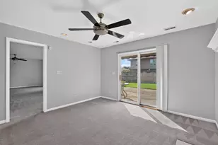 1025 Mayfield Ln, Hoffman Estates, IL 60169 - Photo 10