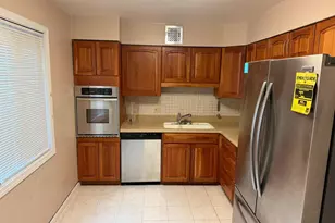 2507 W Howard St, Chicago, IL 60645 - Photo 12