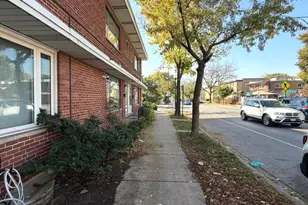 2507 W Howard St, Chicago, IL 60645 - Photo 4