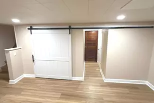 2507 W Howard St, Chicago, IL 60645 - Photo 22