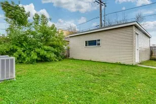 2919 N Kilpatrick Ave, Chicago, IL 60641 - Photo 18