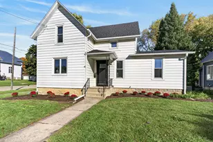 1103 State St, Dekalb, IL 60115 - Photo 1