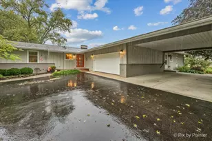 1070 Rose Ct, Woodstock, IL 60098 - Photo 1