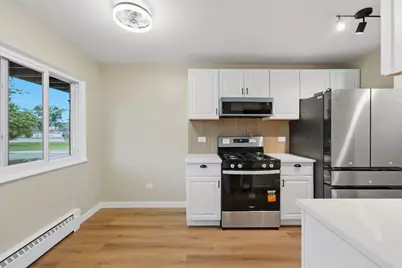 791 W Kathleen Drive #B, Des Plaines, IL 60016 - Photo 8