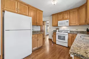 400 Addison Rd, Riverside, IL 60546 - Photo 10