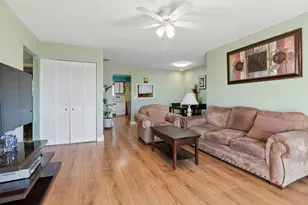 612 Cobblestone Circle, Glenview, IL 60025 - Photo 2